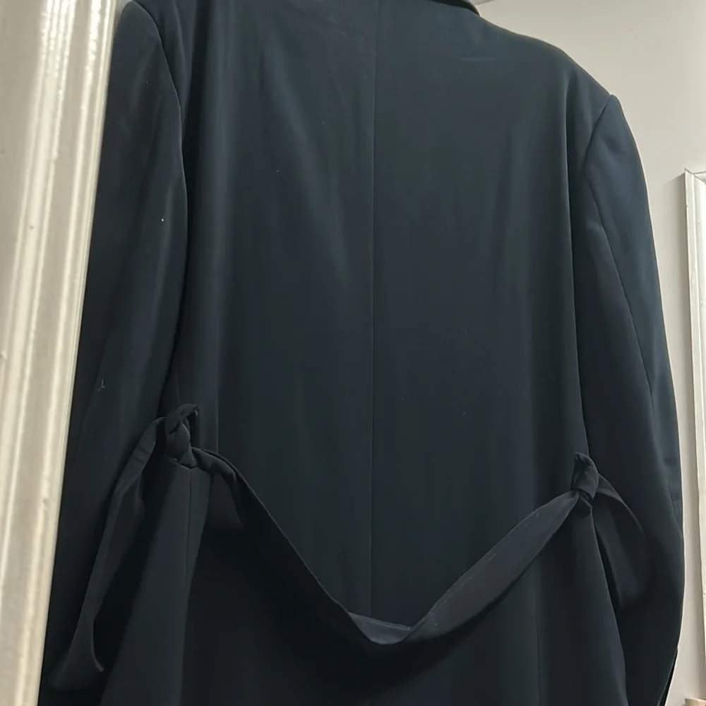 FALCONE MEN OVER COAT
Classic Black Button-Up Coat - Picture 6 of 10